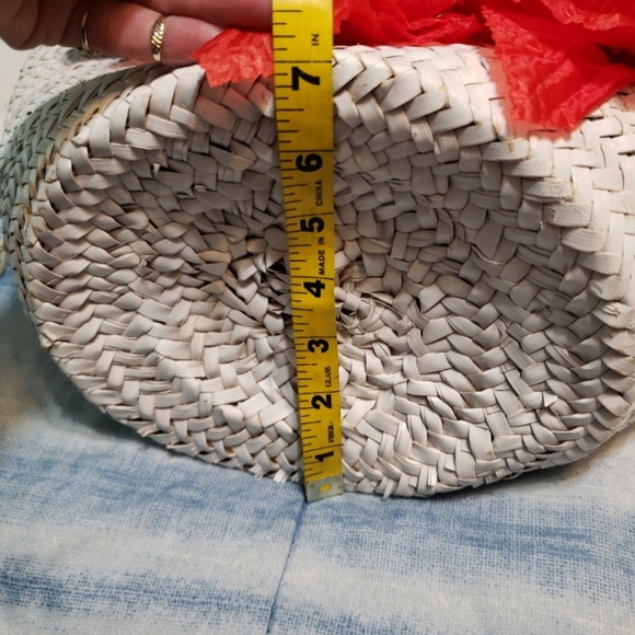 Save The Queen Large Straw Purse - Picture 4 of 7